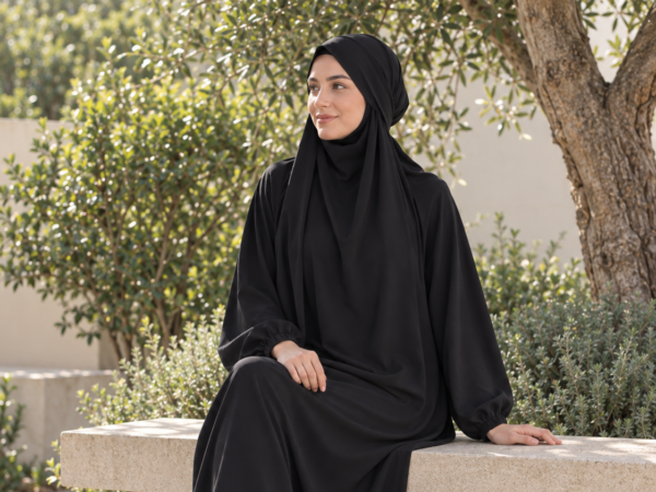 Jilbab avec capuche et jupe longue