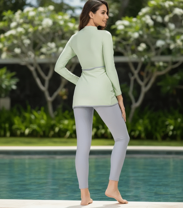 Maillot de Bain Modeste Femme – Vert Sauge à Détails Gris