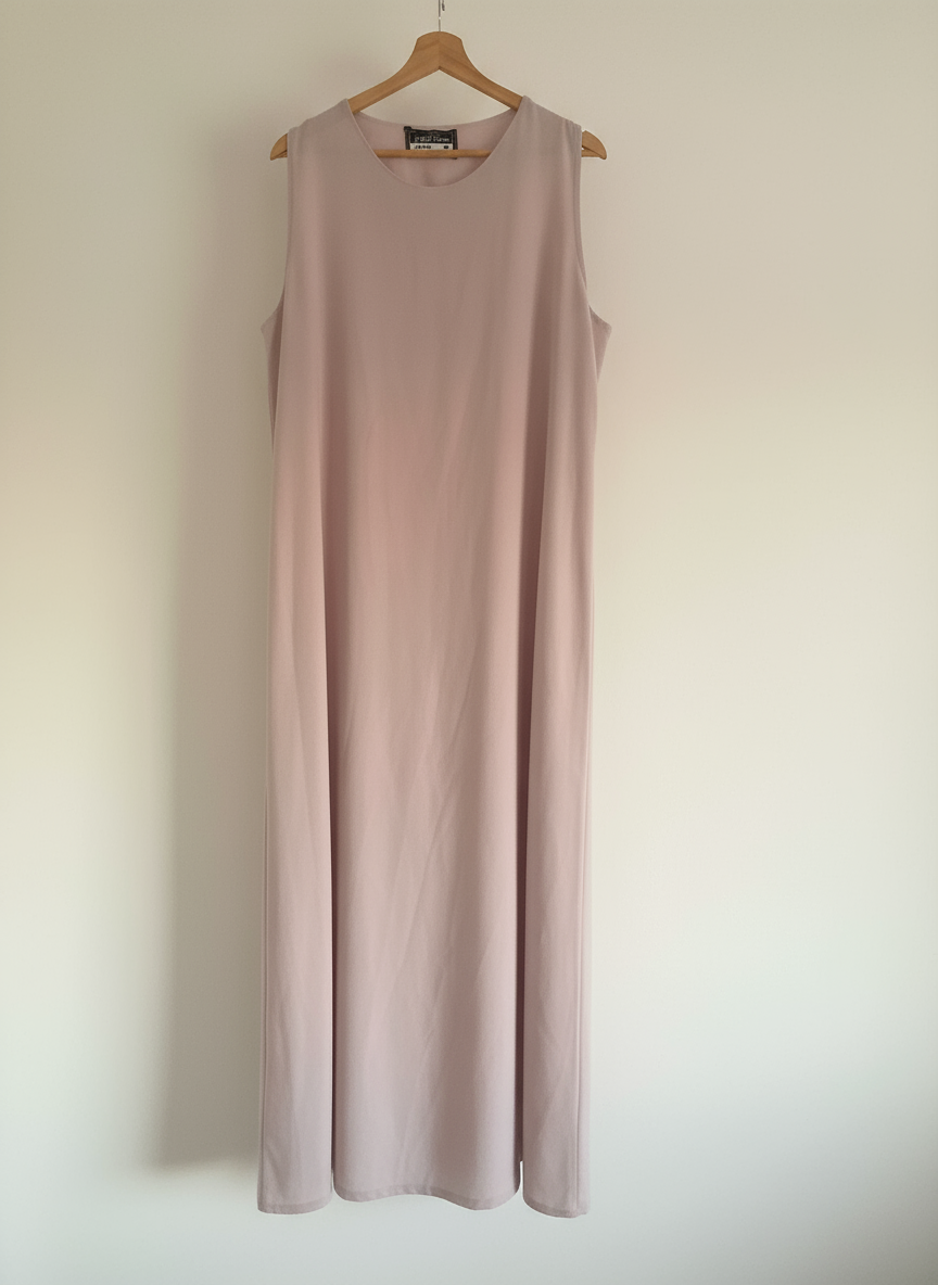 Robe Longue à Détails Contrastants