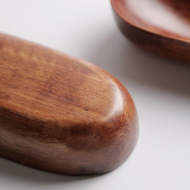 Petit Plateau Ovale en Bois – Style Japonais Minimaliste