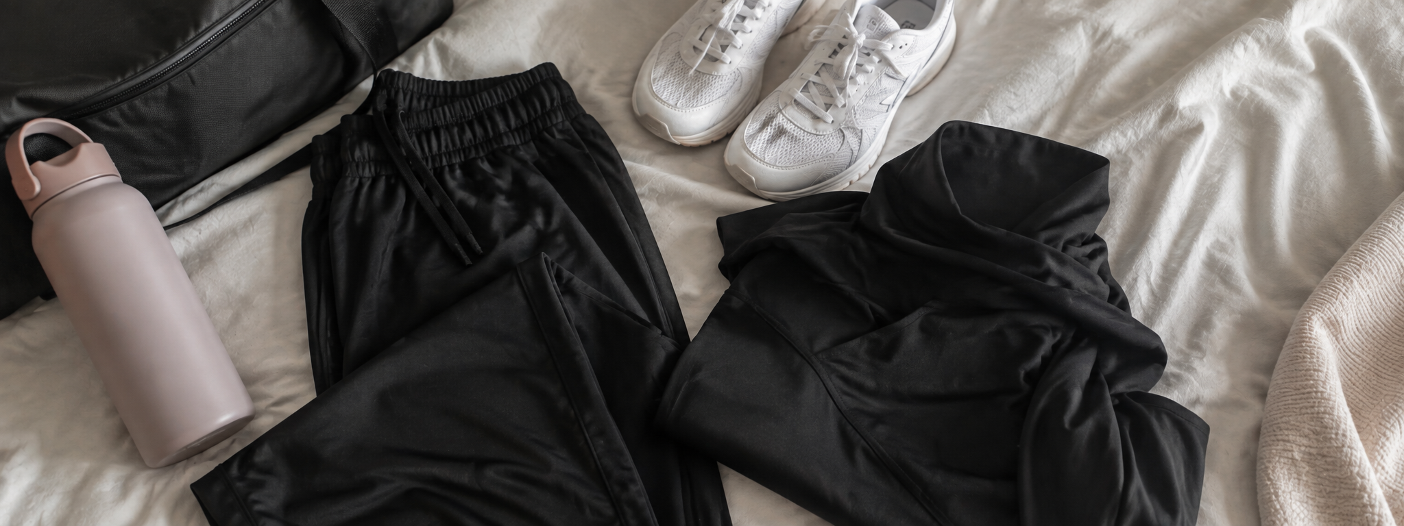 Pantalon de sport femme voilée : opaque et fluide